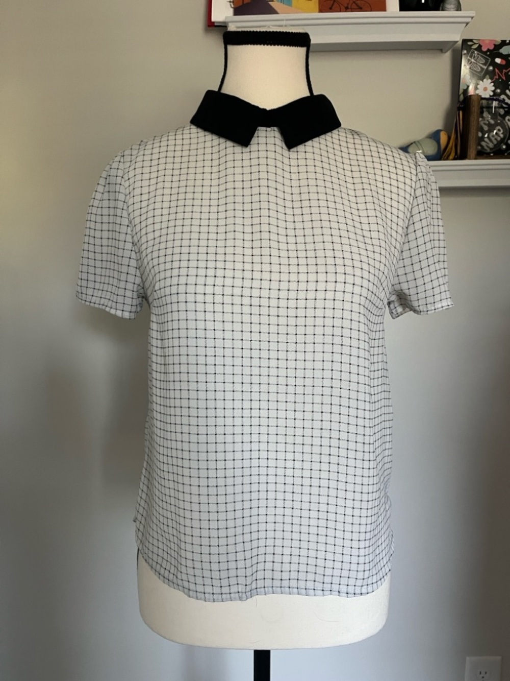 Charlotte Russe Short Sleeve Collared Blouse